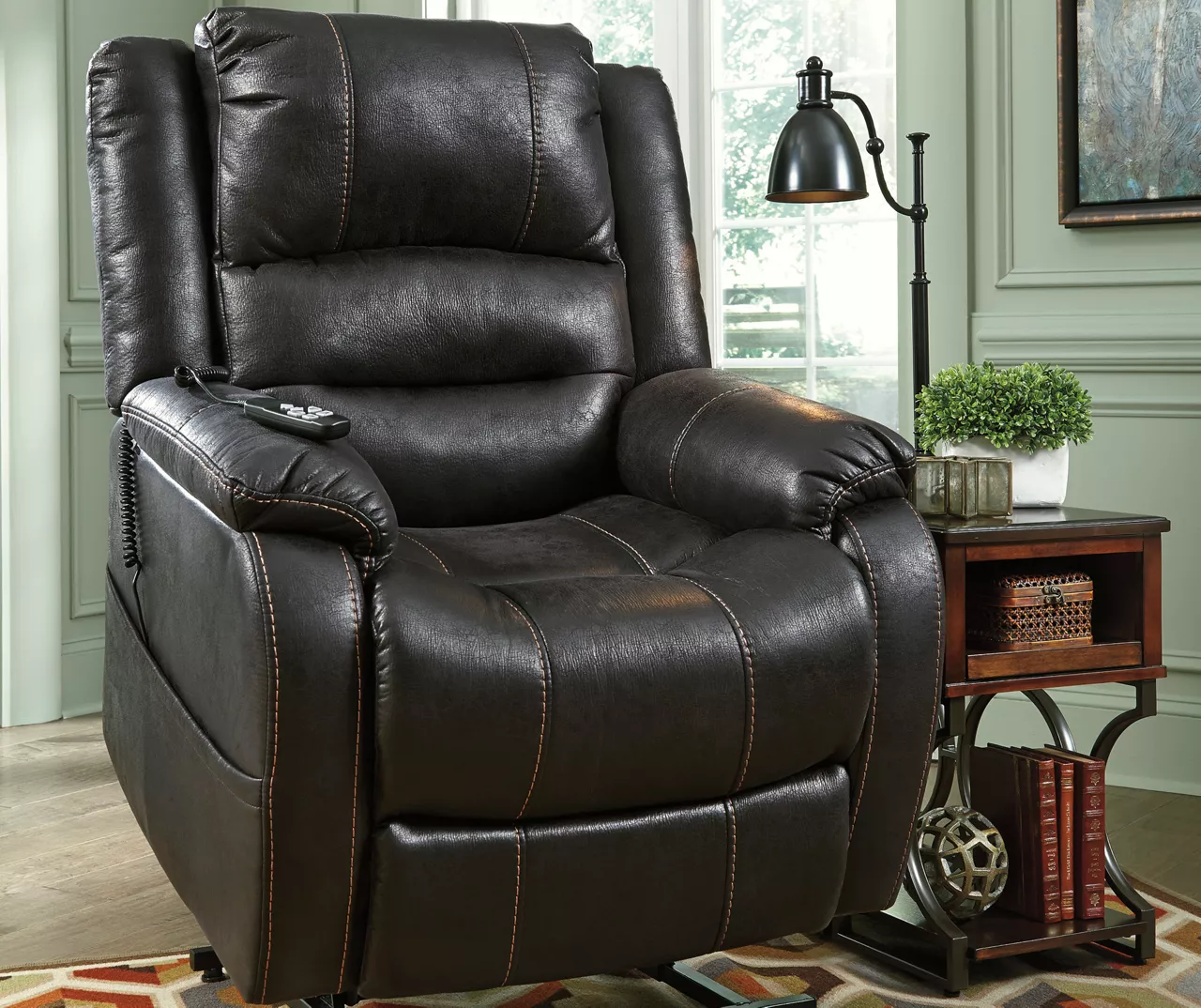 Yandel Black Power Lift Recliner - Image 2