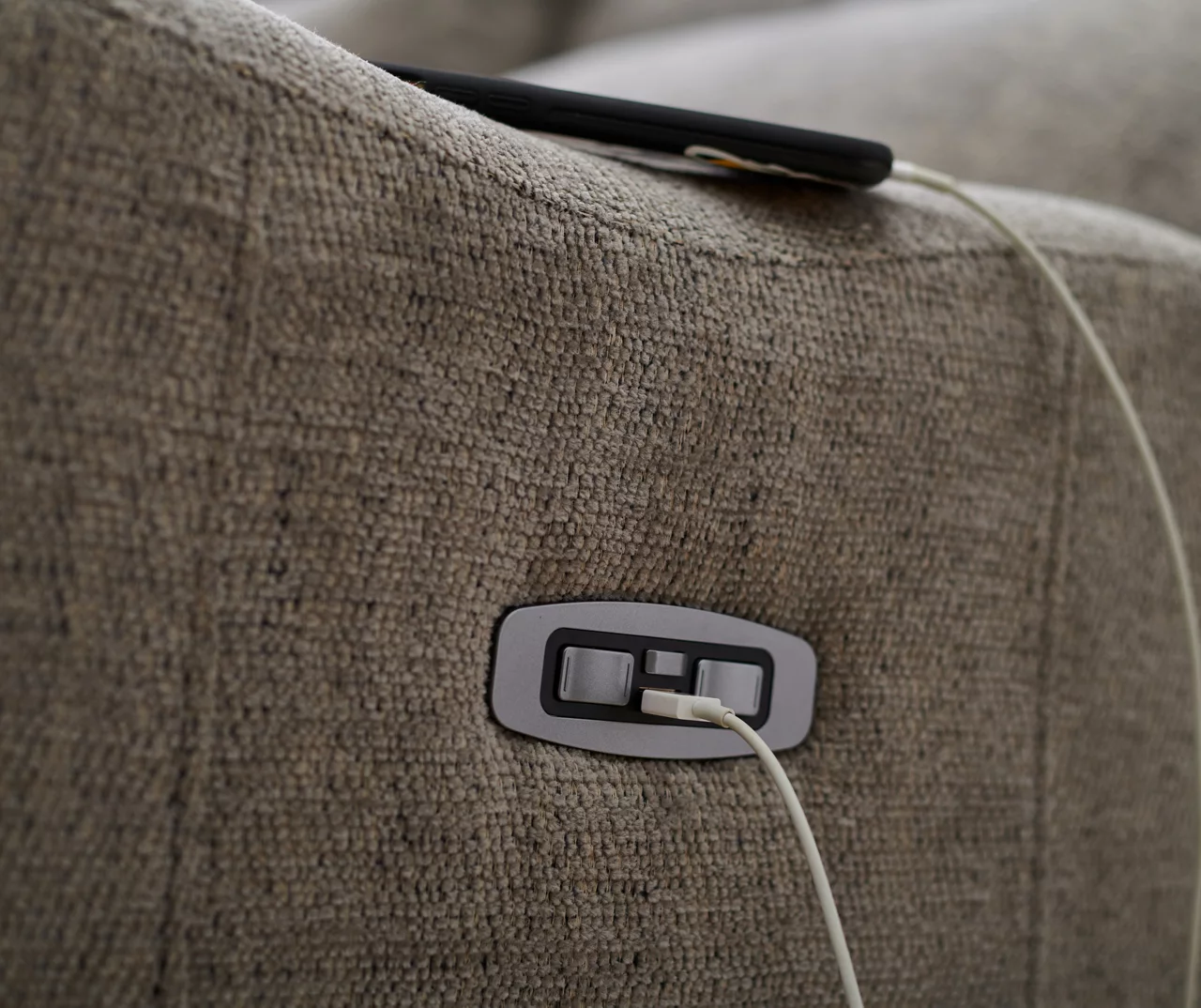 Mason Power Reclining Console Loveseat - Image 7