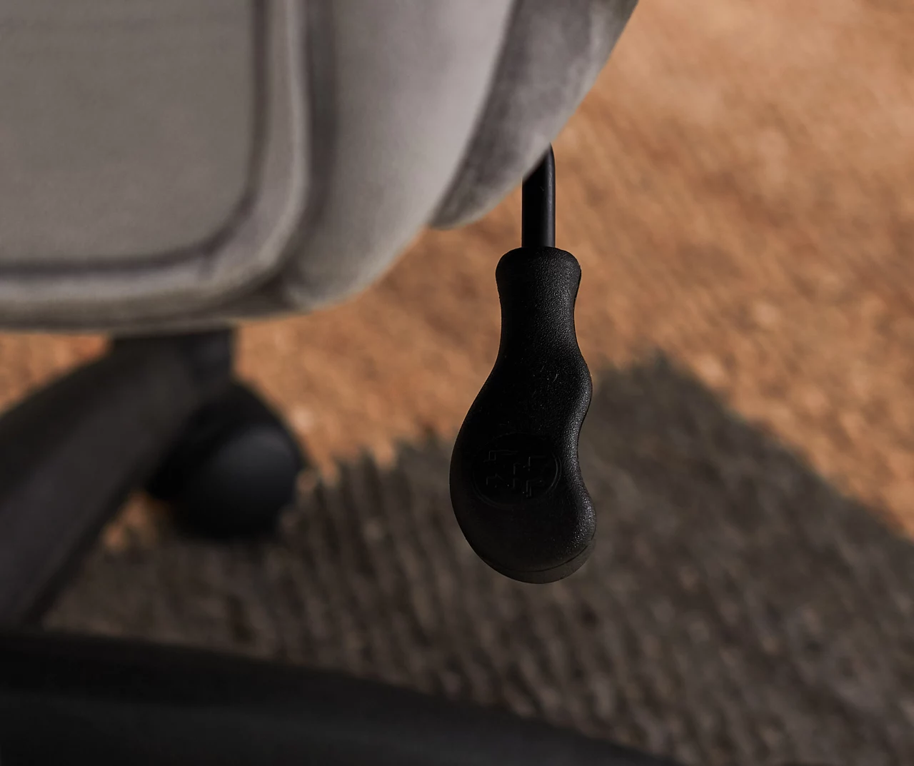 Gray & Black Executive Office Chair - Image 10