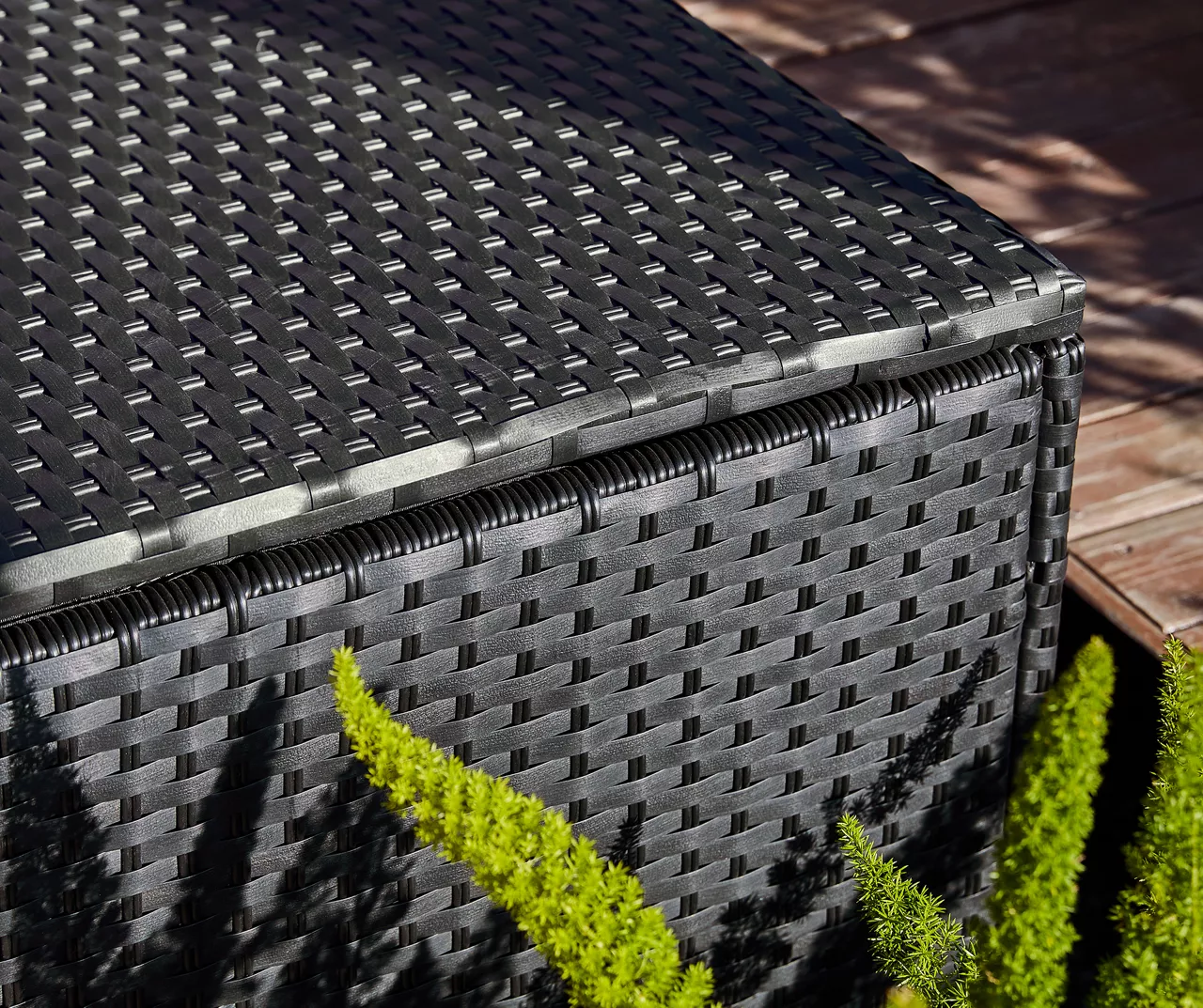 Black 140-Gallon All-Weather Wicker Storage Deck Box - Image 6