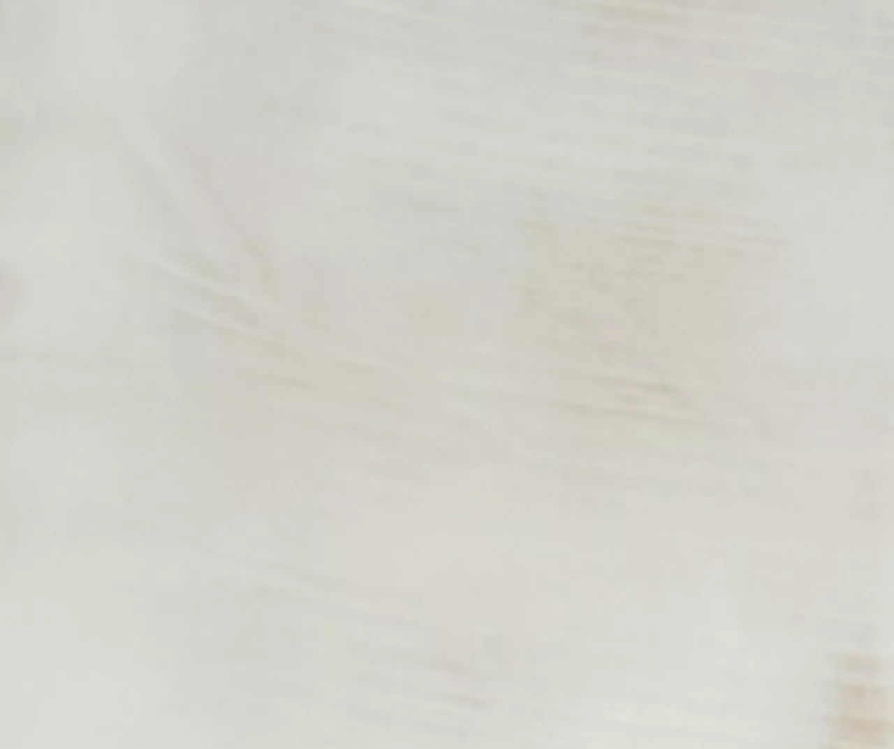 Dannerville Antique White 3-Tier Accent Table With USB Charging - Image 9