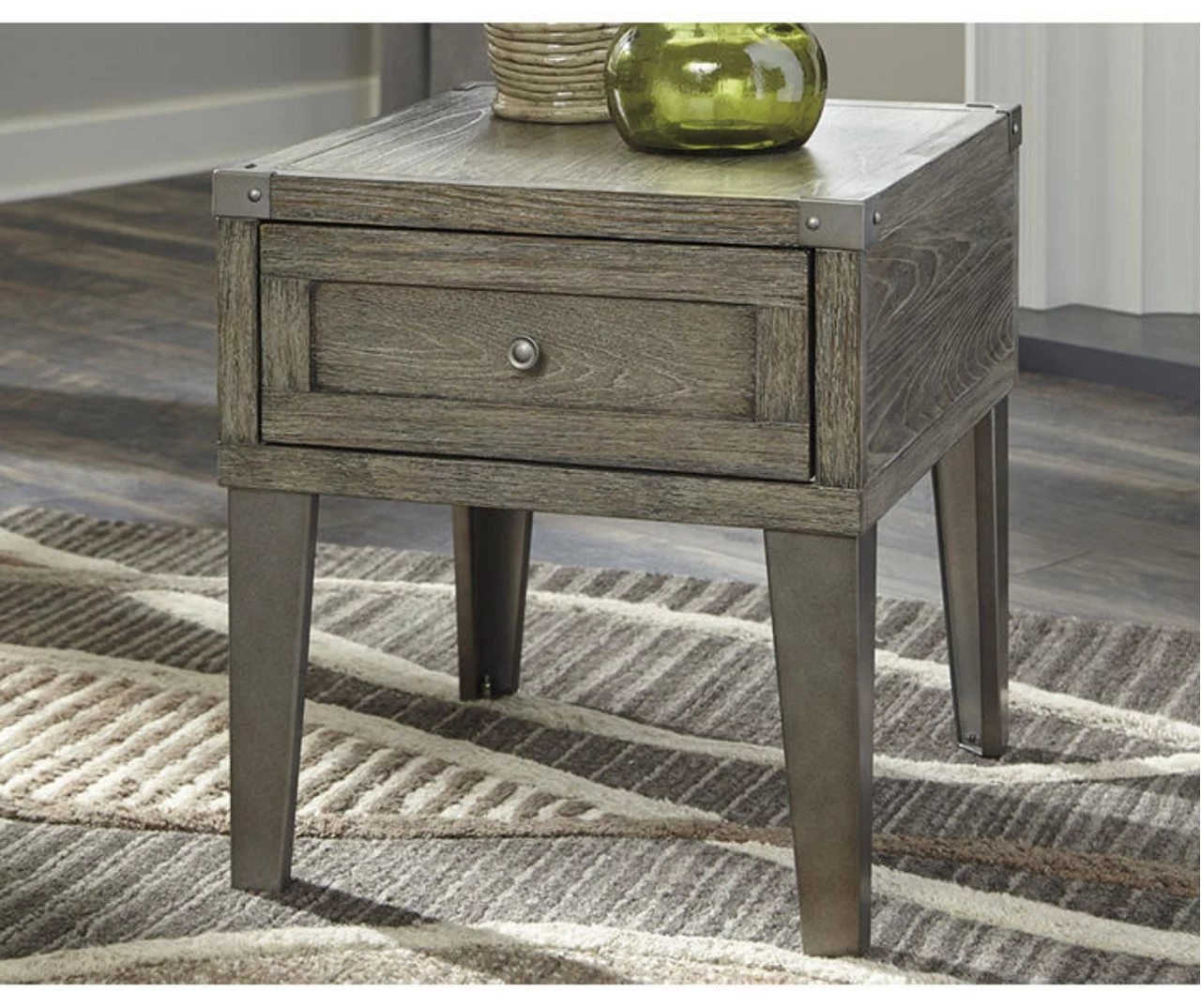 Chazney End Table - Image 2
