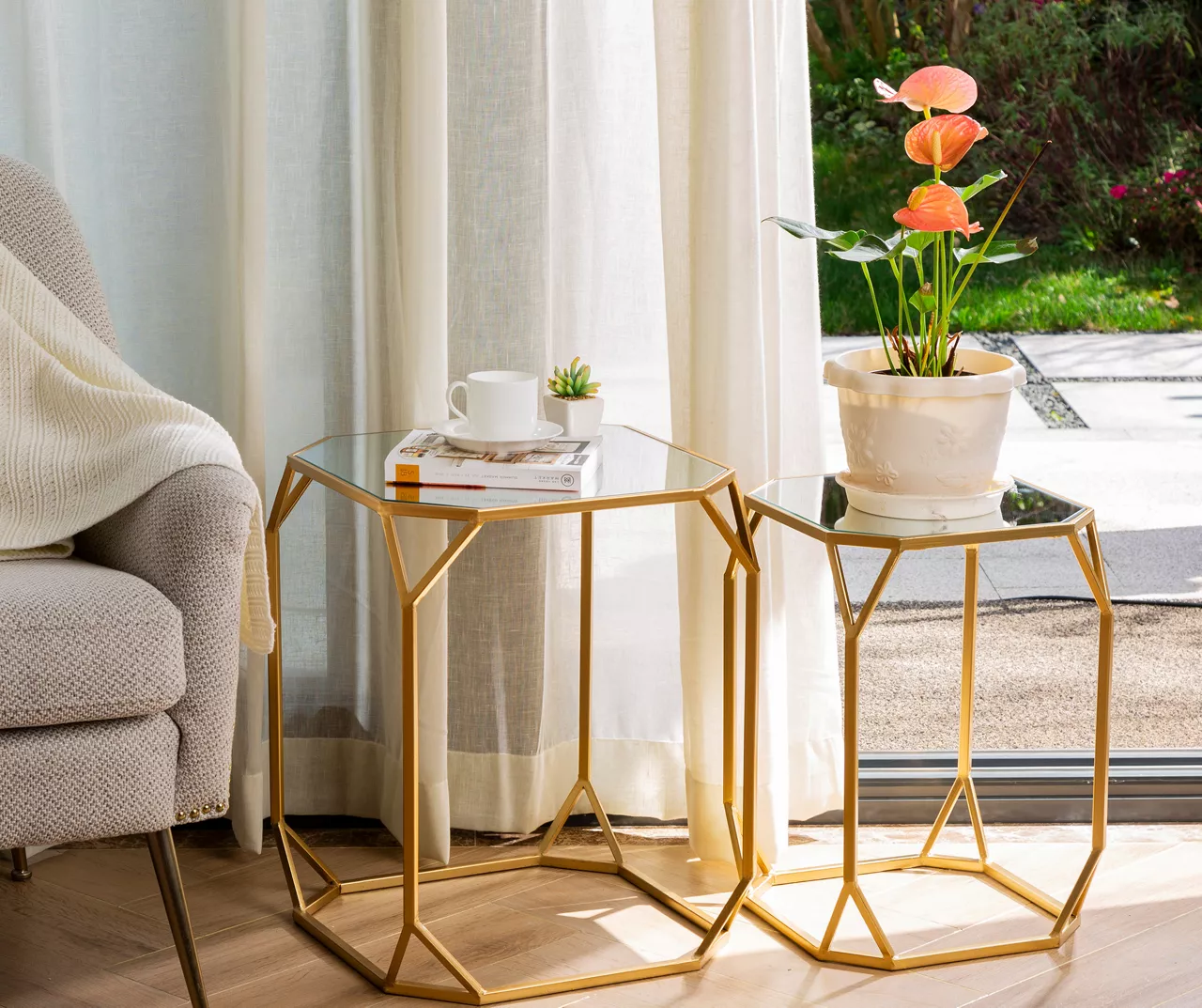 Gold Glass Top 2-Piece Nesting Side Table Set - Image 3