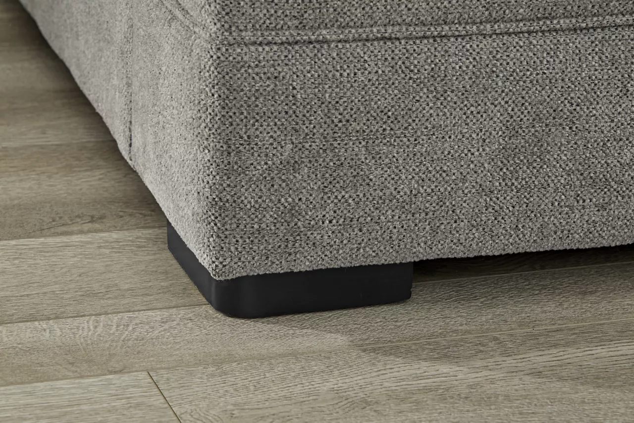 Broyhill Naples Living Room Sectional - Image 5