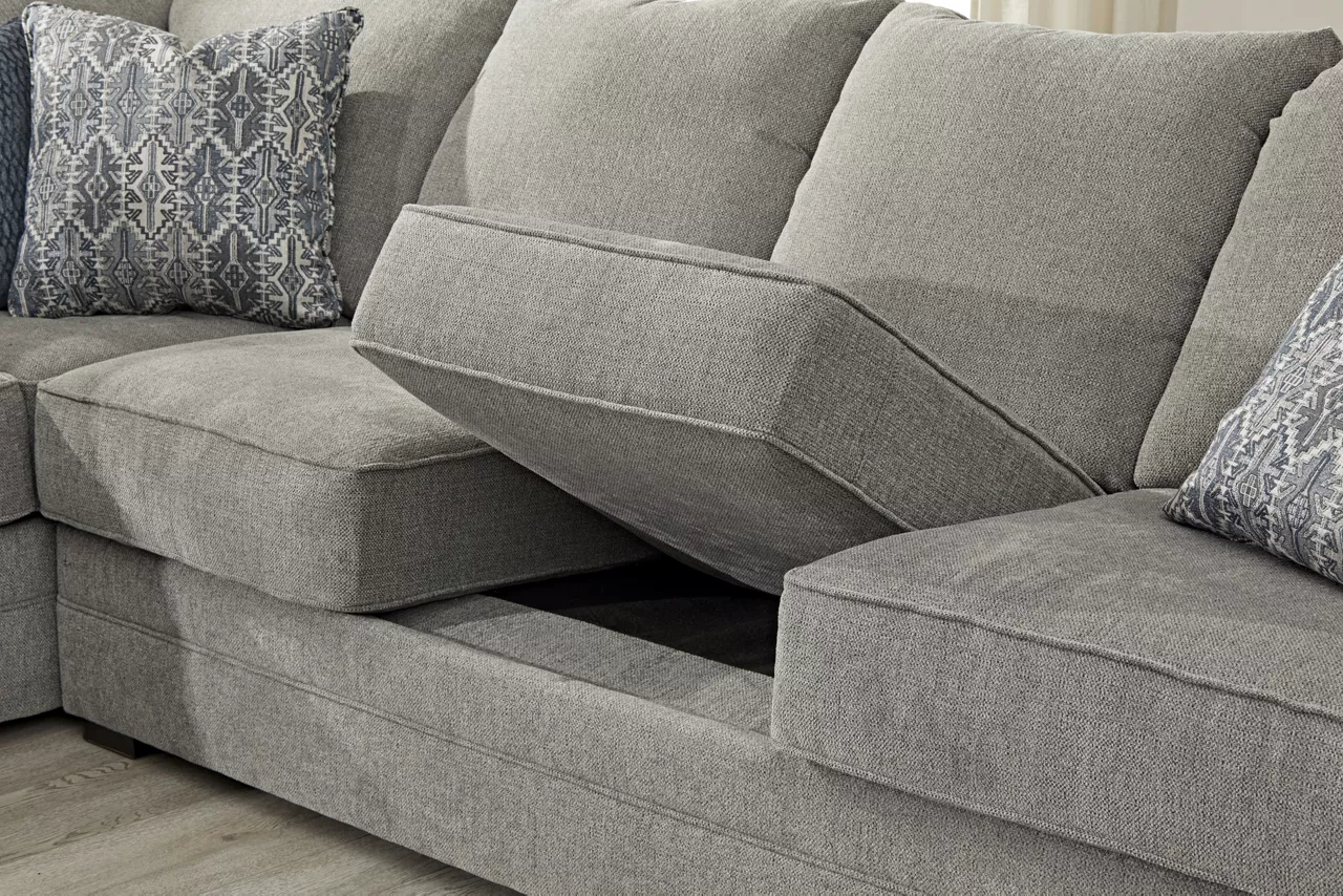 Broyhill Naples Living Room Sectional - Image 6