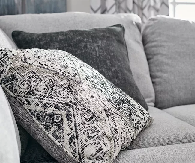 Broyhill Parkdale Silver Sectional - Image 6